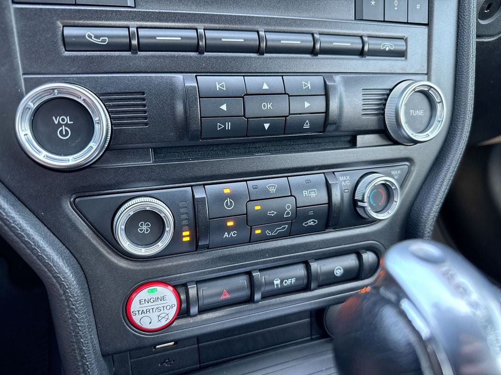 2017 Ford Mustang V6