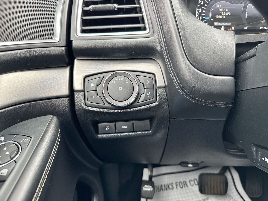 2019 Ford Explorer Platinum