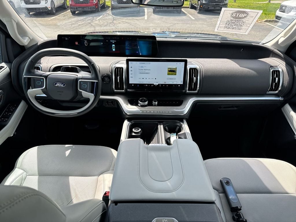 2025 Ford Expedition Platinum