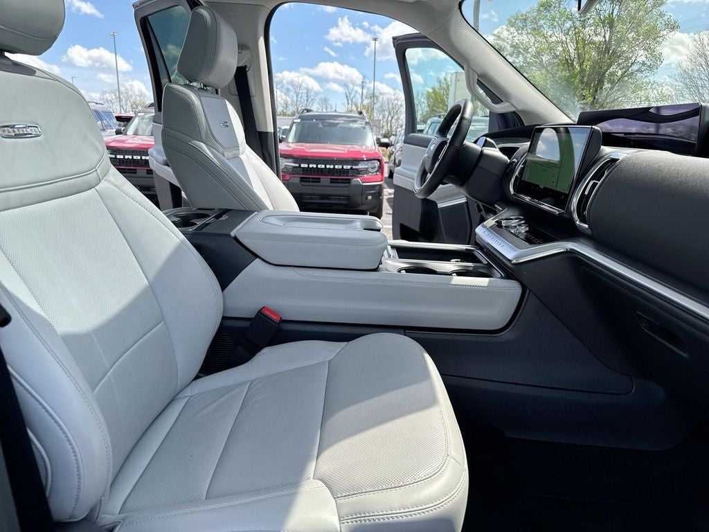 2025 Ford Expedition Platinum