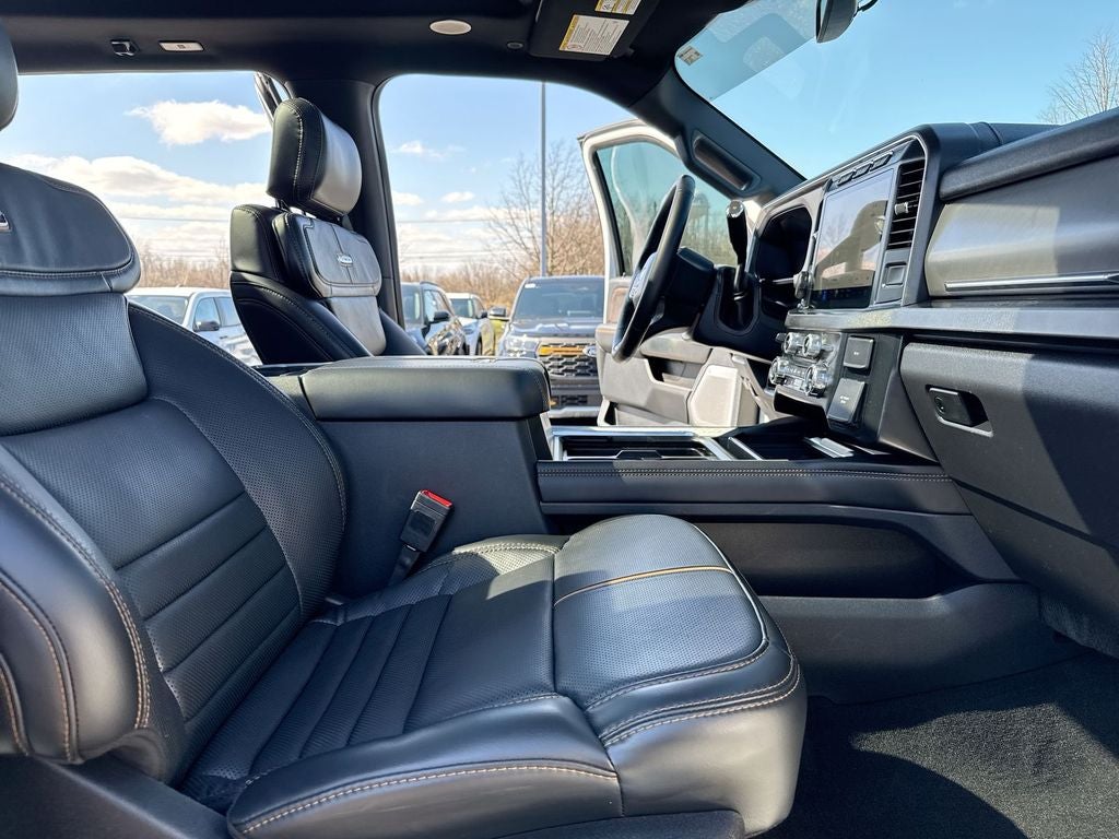 2024 Ford F-350SD Platinum