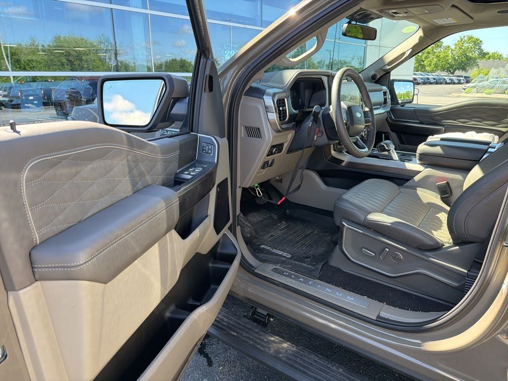 2025 Ford F-150 Platinum