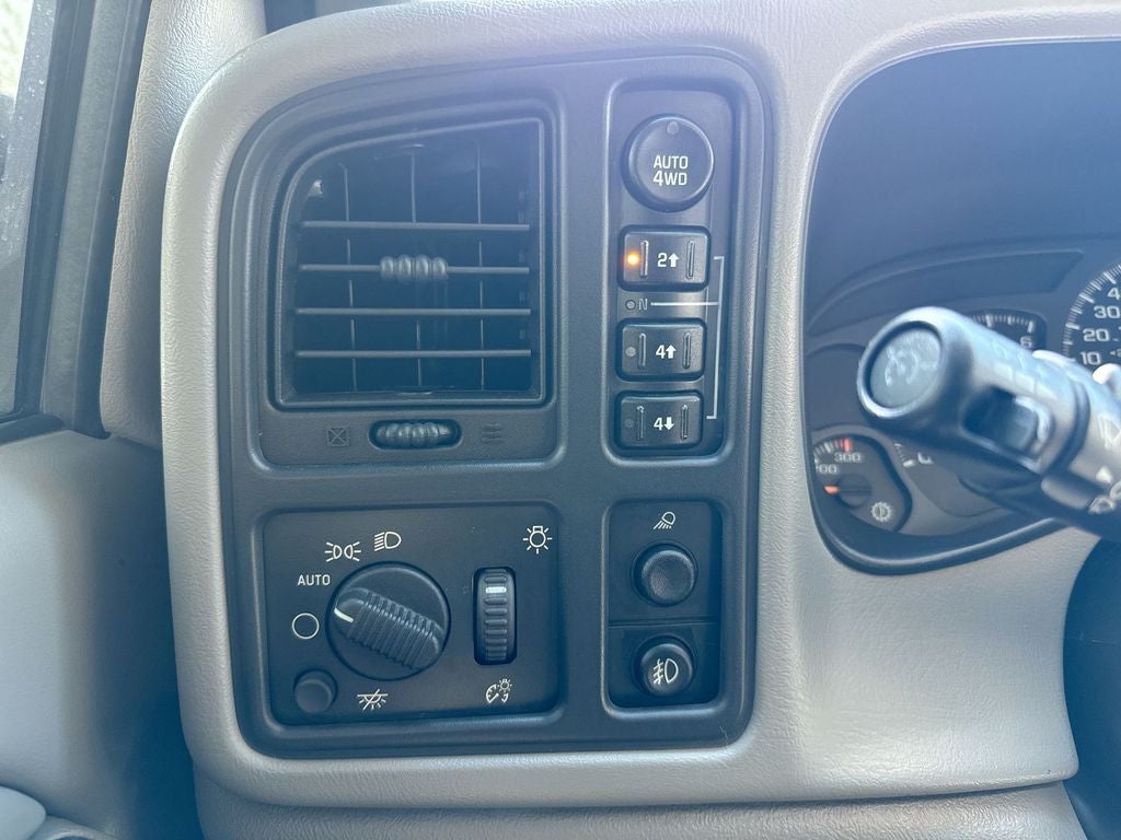 2004 Chevrolet Silverado 2500 LT