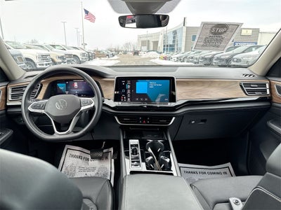 2024 Volkswagen Atlas 2.0T SE w/Technology