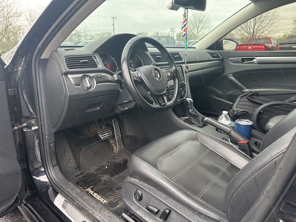 2017 Volkswagen Passat 1.8T R-Line