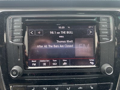 2017 Volkswagen Passat 1.8T R-Line