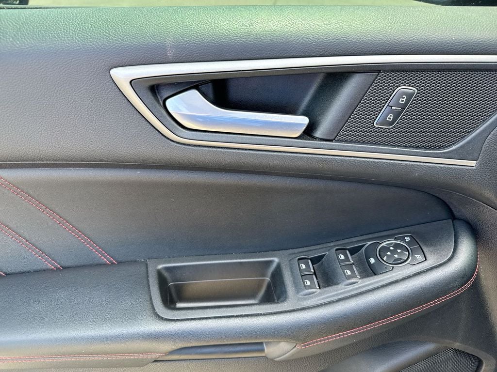 2022 Ford Edge ST Line