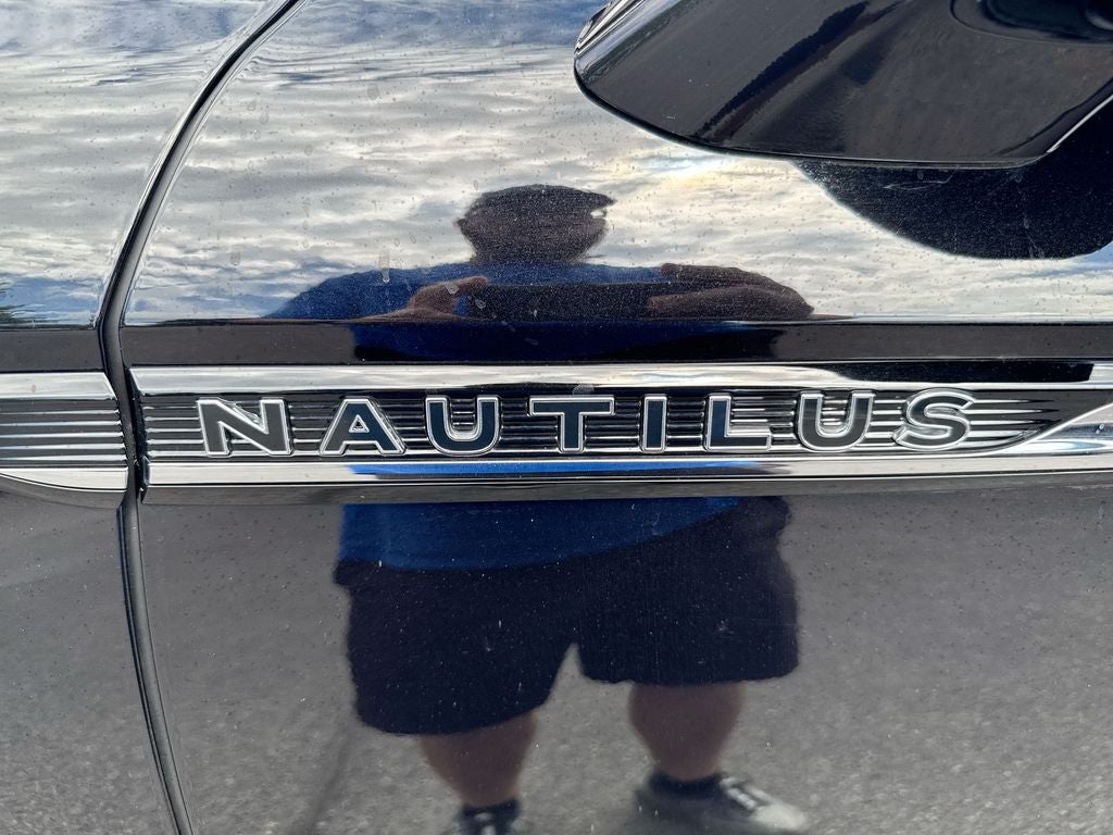 2023 Lincoln Nautilus Black Label