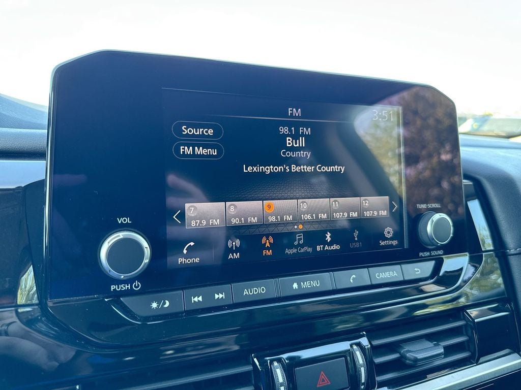 2024 Nissan Pathfinder SV