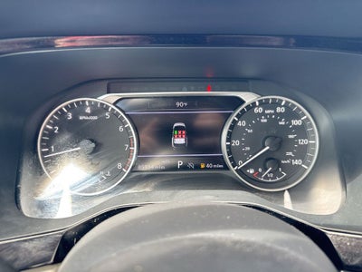 2023 Nissan Pathfinder SV