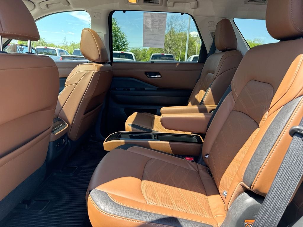 2022 Nissan Pathfinder Platinum