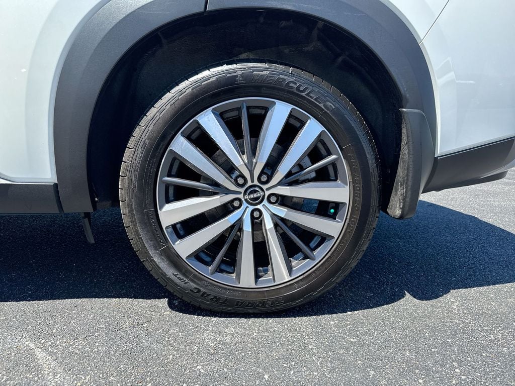 2022 Nissan Pathfinder Platinum