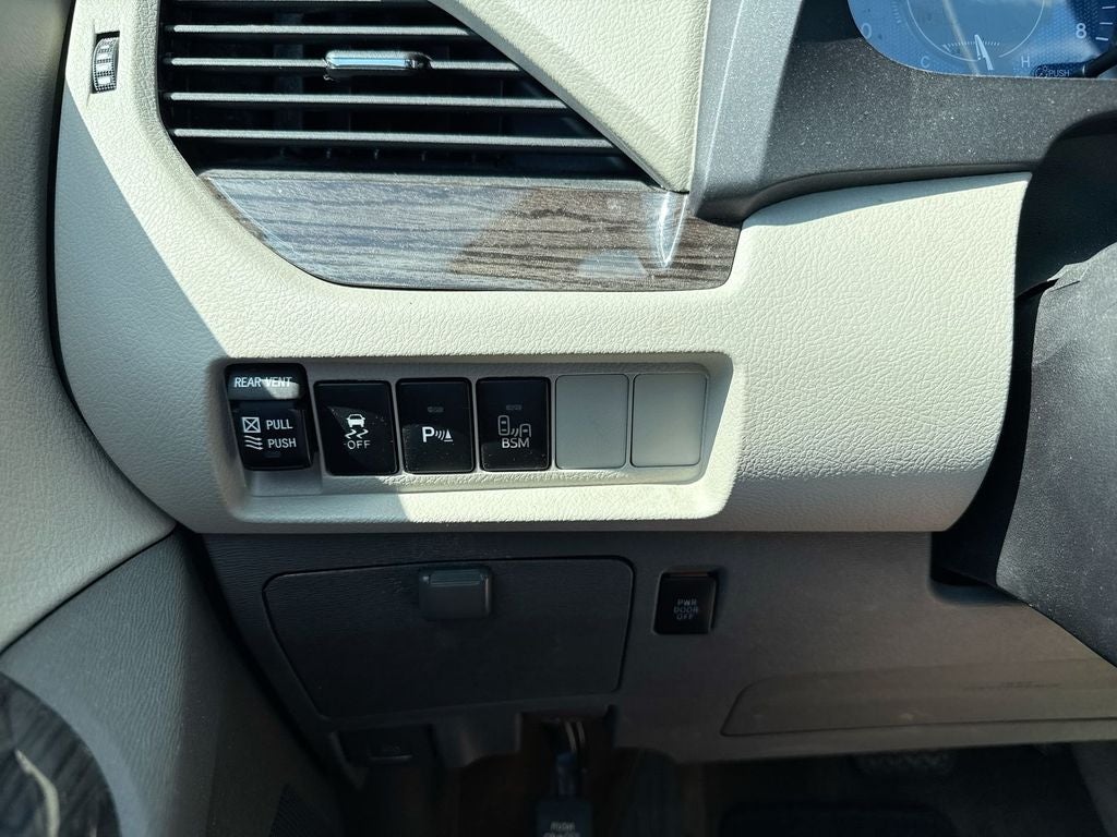 2016 Toyota Sienna XLE Premium
