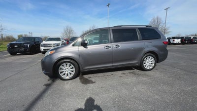 2017 Toyota Sienna XLE