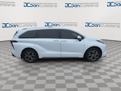 2025 Toyota Sienna Platinum