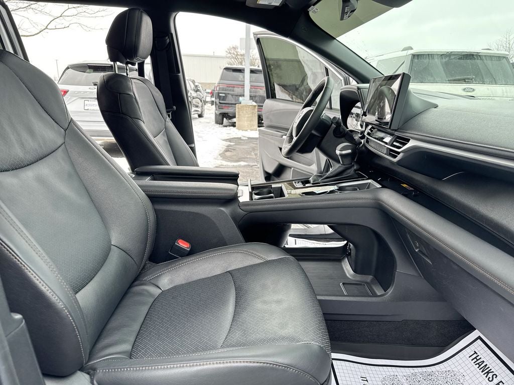 2025 Toyota Sienna Platinum