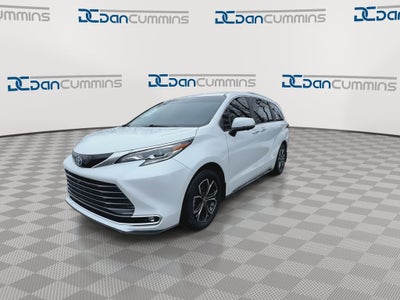 2025 Toyota Sienna Platinum