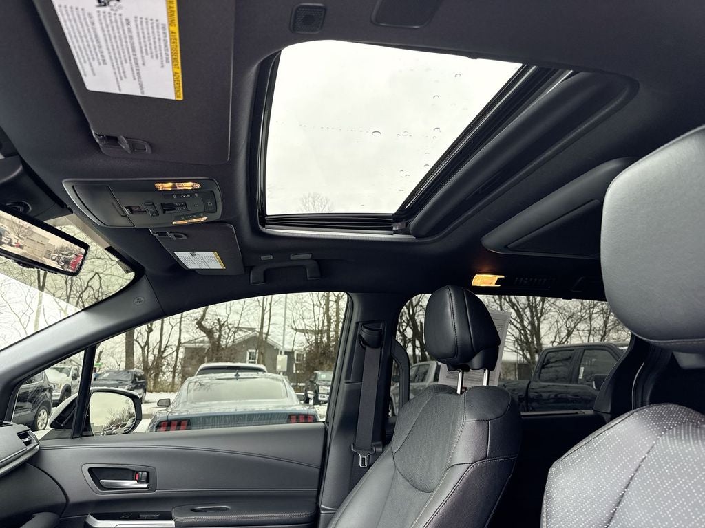 2025 Toyota Sienna Platinum
