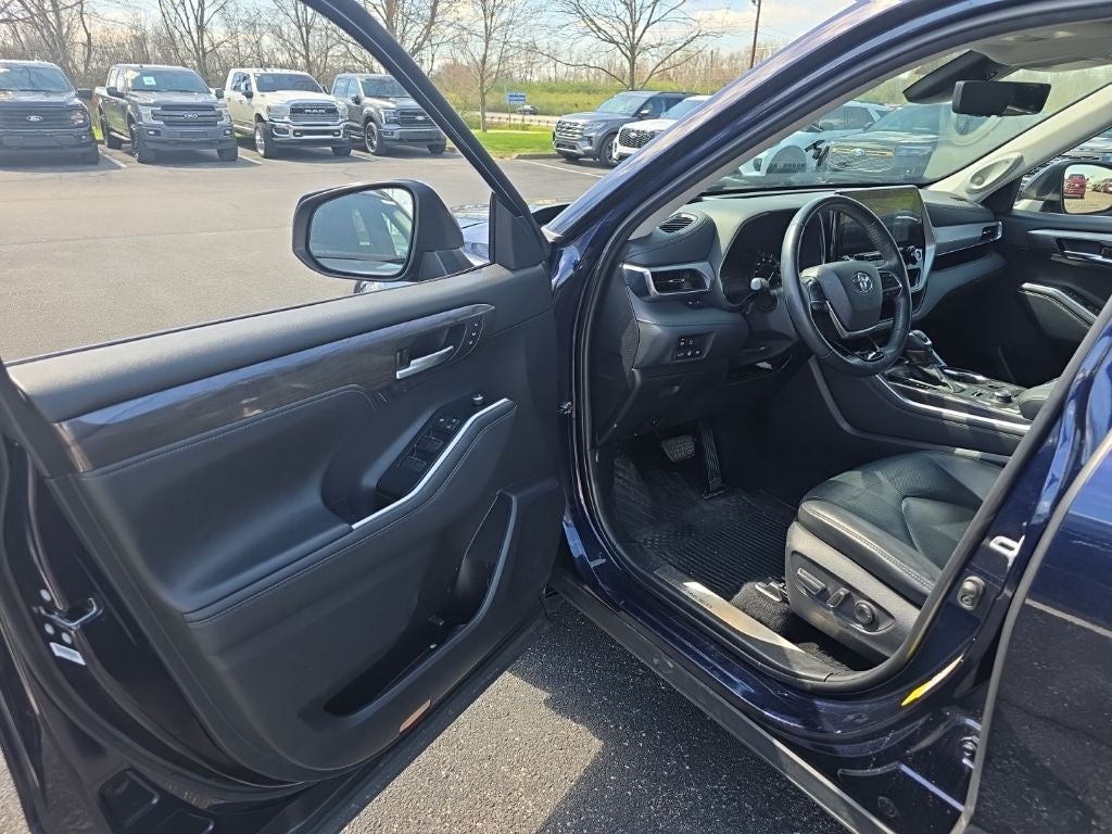 2021 Toyota Highlander Platinum