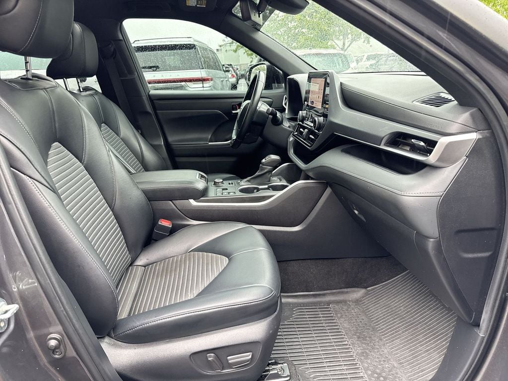 2023 Toyota Highlander XSE