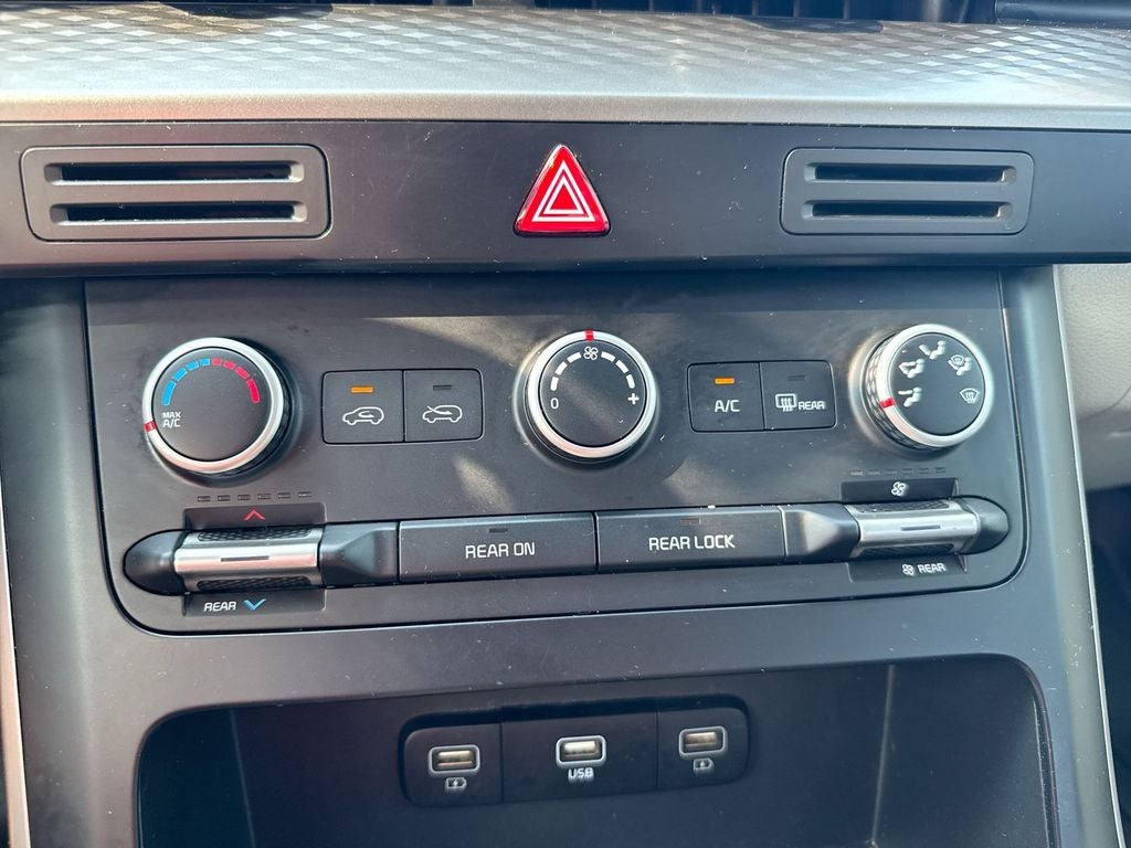 2022 Kia Carnival LXS