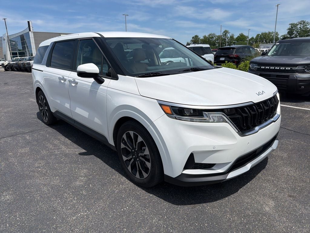 2022 Kia Carnival EX