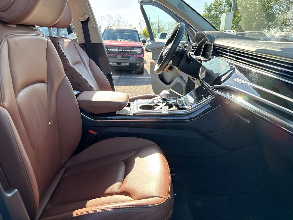 2024 Audi Q7 45 Premium Plus
