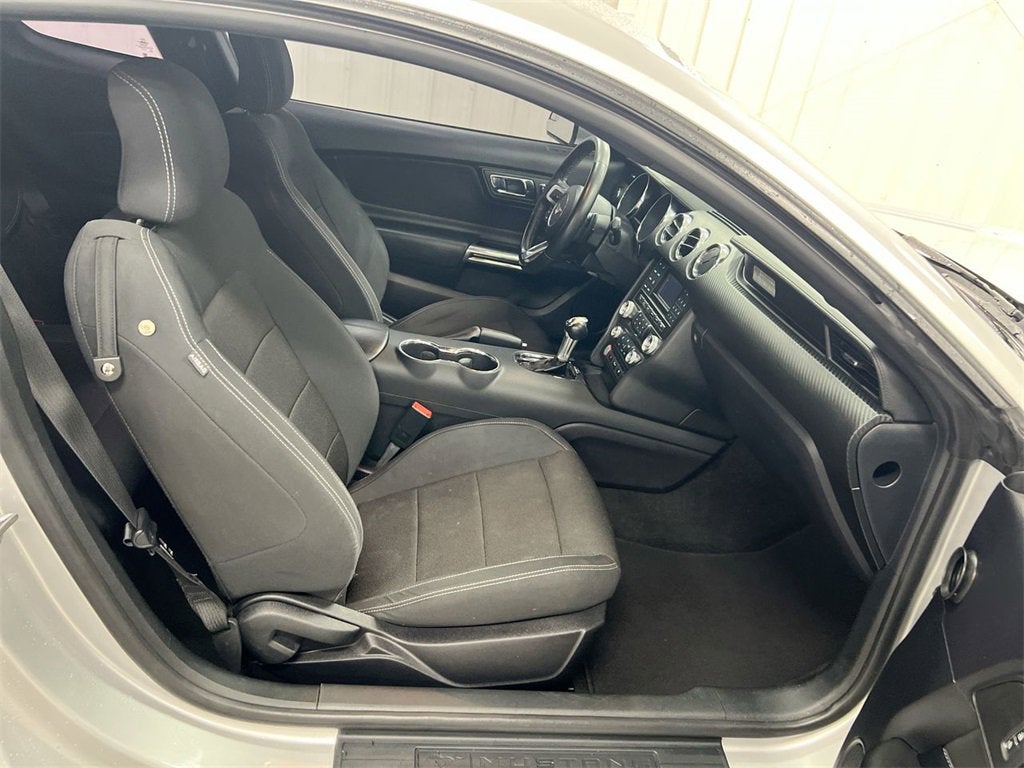 2015 Ford Mustang V6