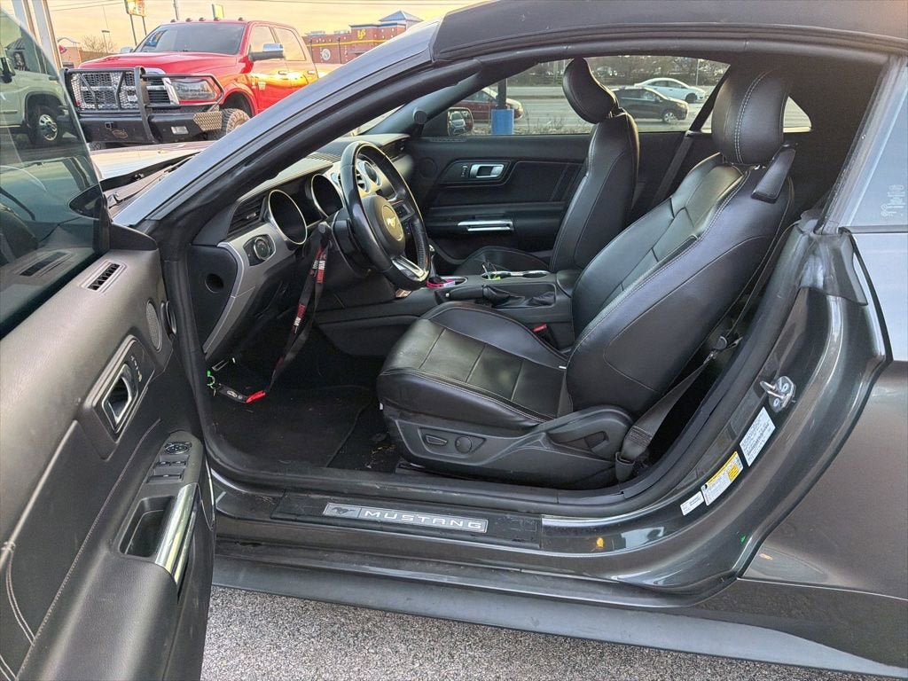 2020 Ford Mustang EcoBoost