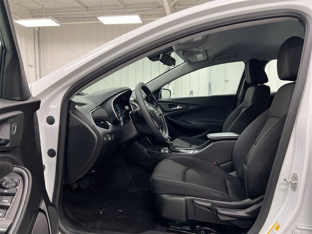 2022 Chevrolet Malibu LS