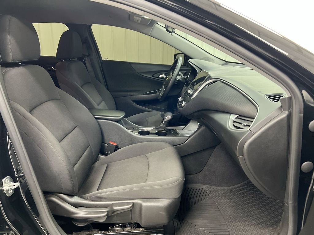 2023 Chevrolet Malibu RS