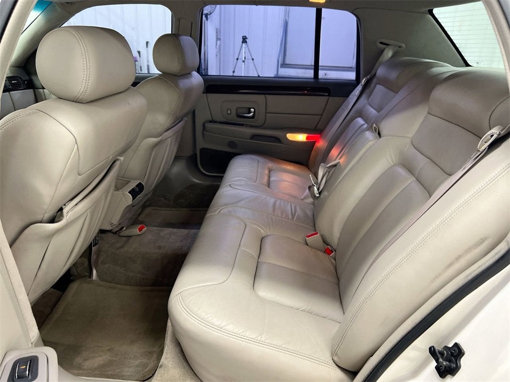 1999 Cadillac Deville Base