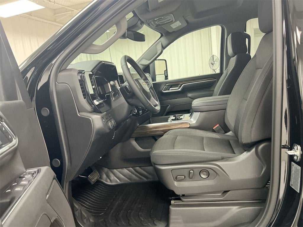 2026 Chevrolet Silverado 3500 HD Chassis Cab LT