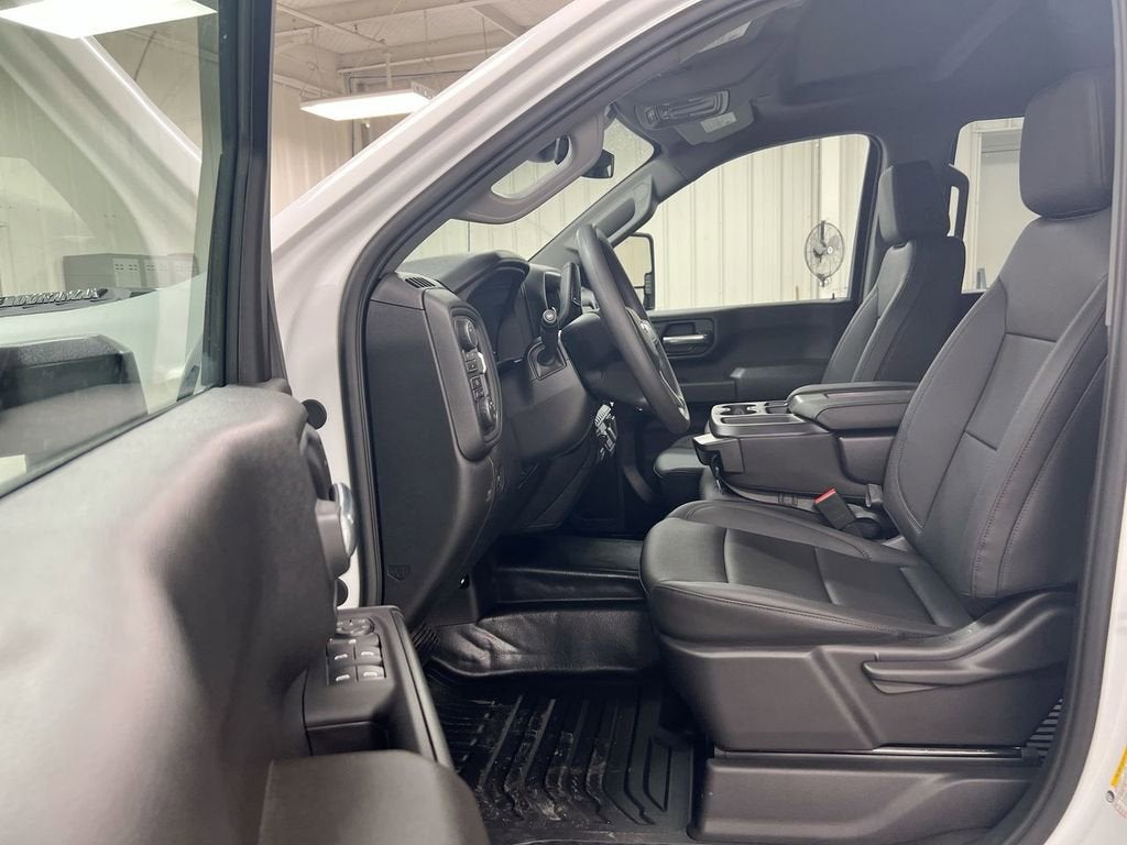 2026 Chevrolet Silverado 3500 HD WT DRW