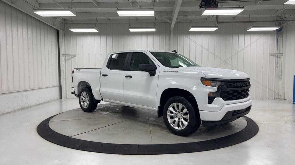 2023 Chevrolet Silverado 1500 Custom