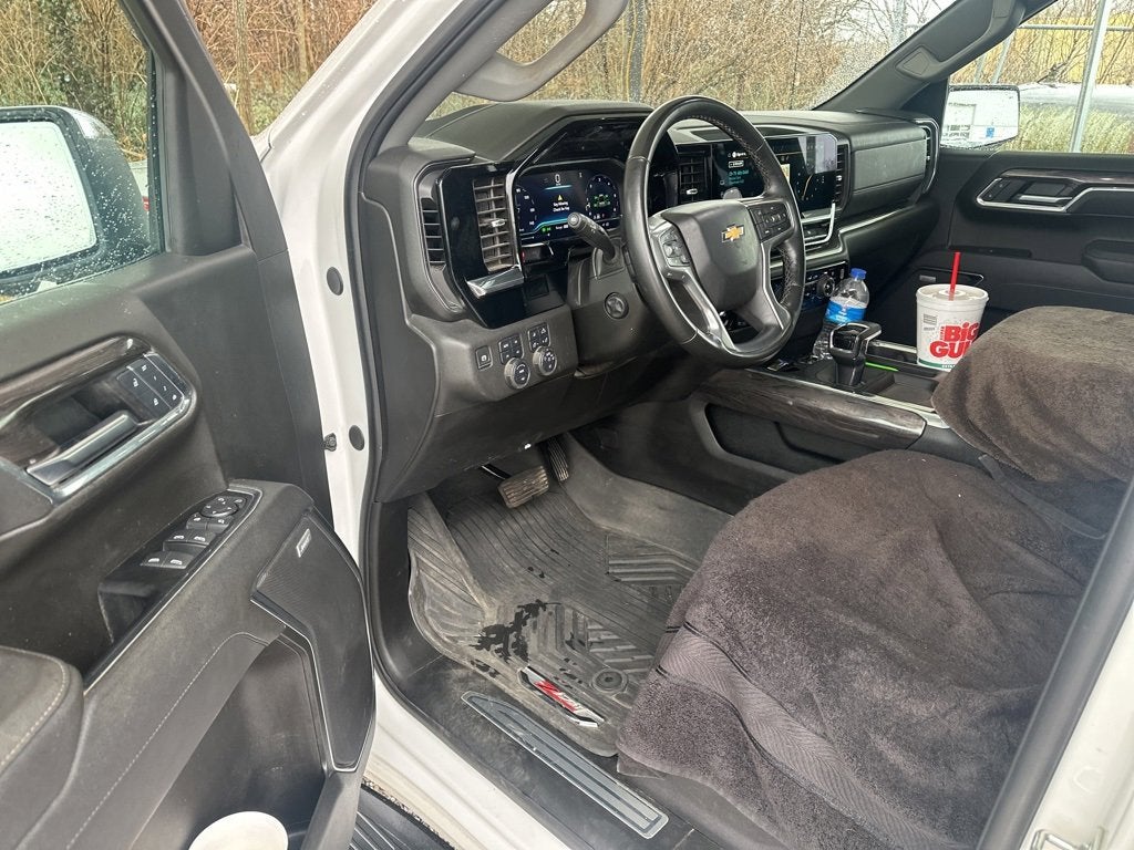 2025 Chevrolet Silverado 1500 LTZ