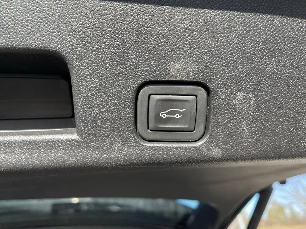 2024 Chevrolet Traverse LS