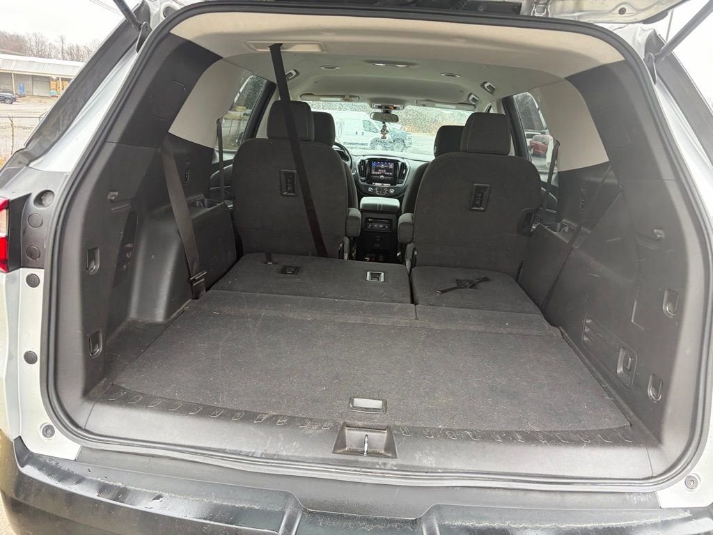 2021 Chevrolet Traverse LT Cloth