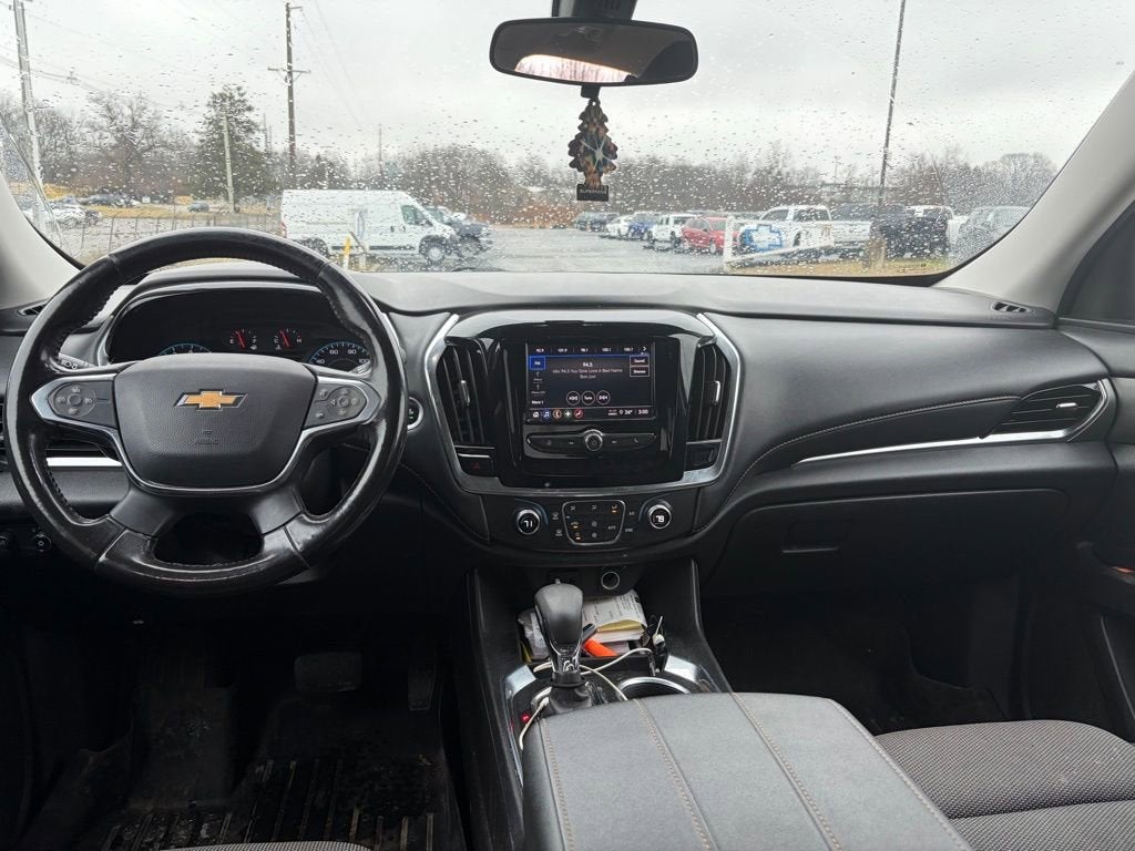 2021 Chevrolet Traverse LT Cloth