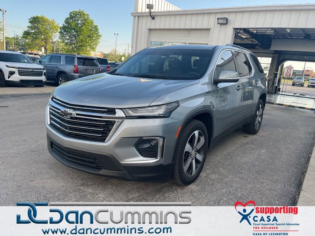 2023 Chevrolet Traverse LT Leather