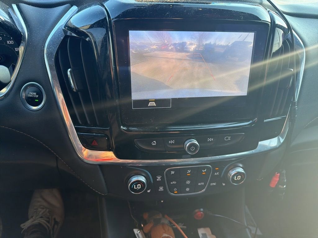 2023 Chevrolet Traverse LT Leather