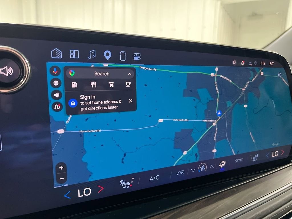 2025 Chevrolet Suburban LT