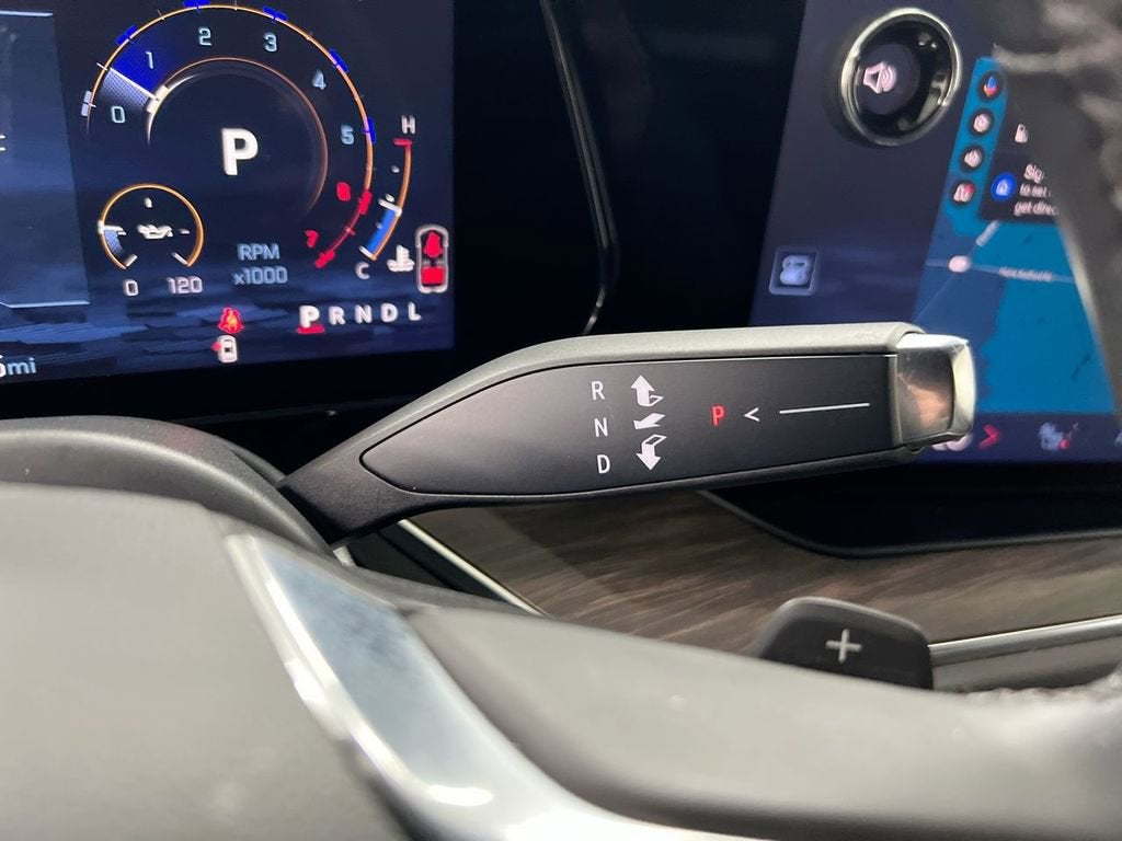 2025 Chevrolet Suburban LT