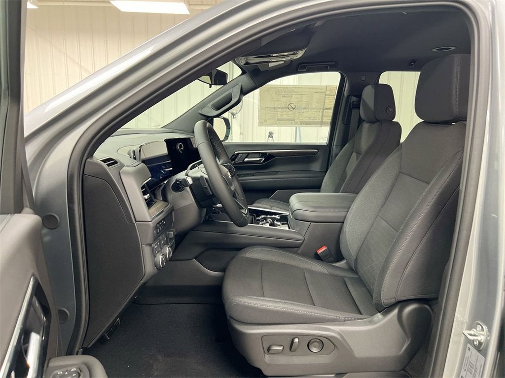 2025 Chevrolet Tahoe LS