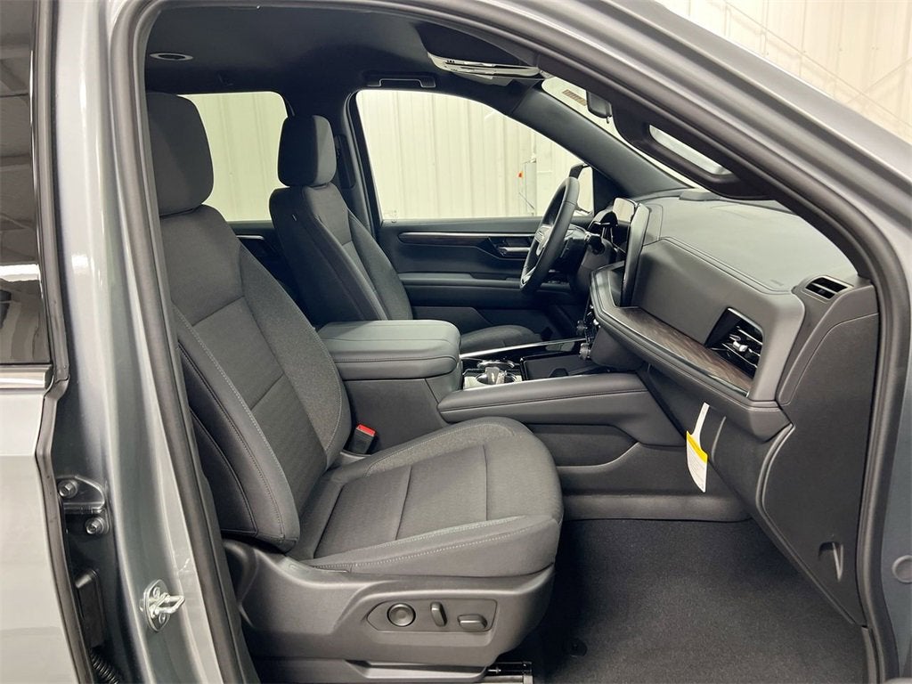 2025 Chevrolet Tahoe LS