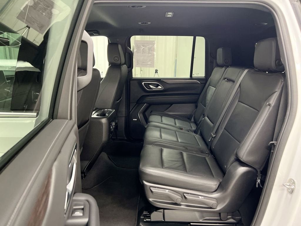 2024 Chevrolet Suburban LT