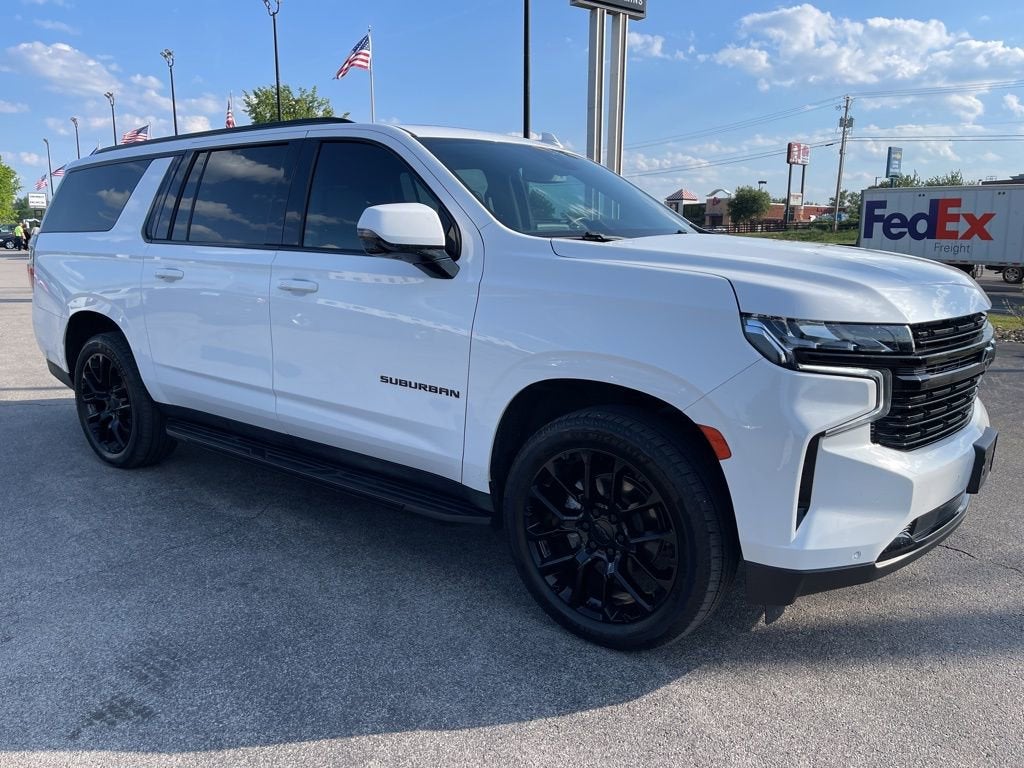 2023 Chevrolet Suburban RST