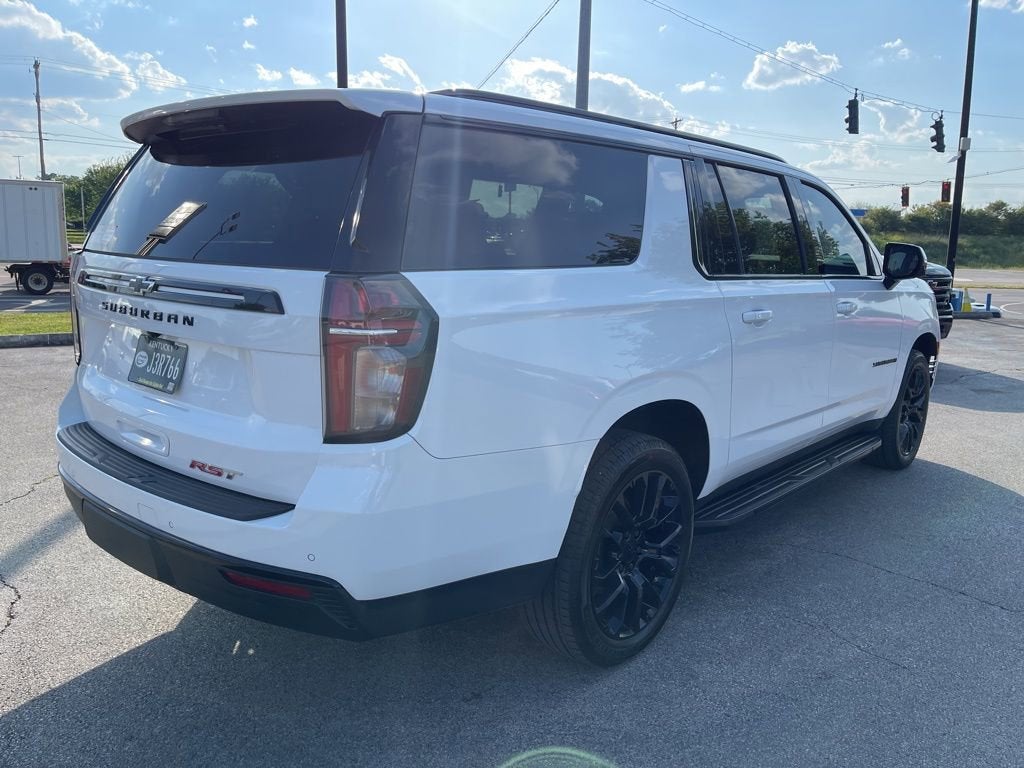 2023 Chevrolet Suburban RST