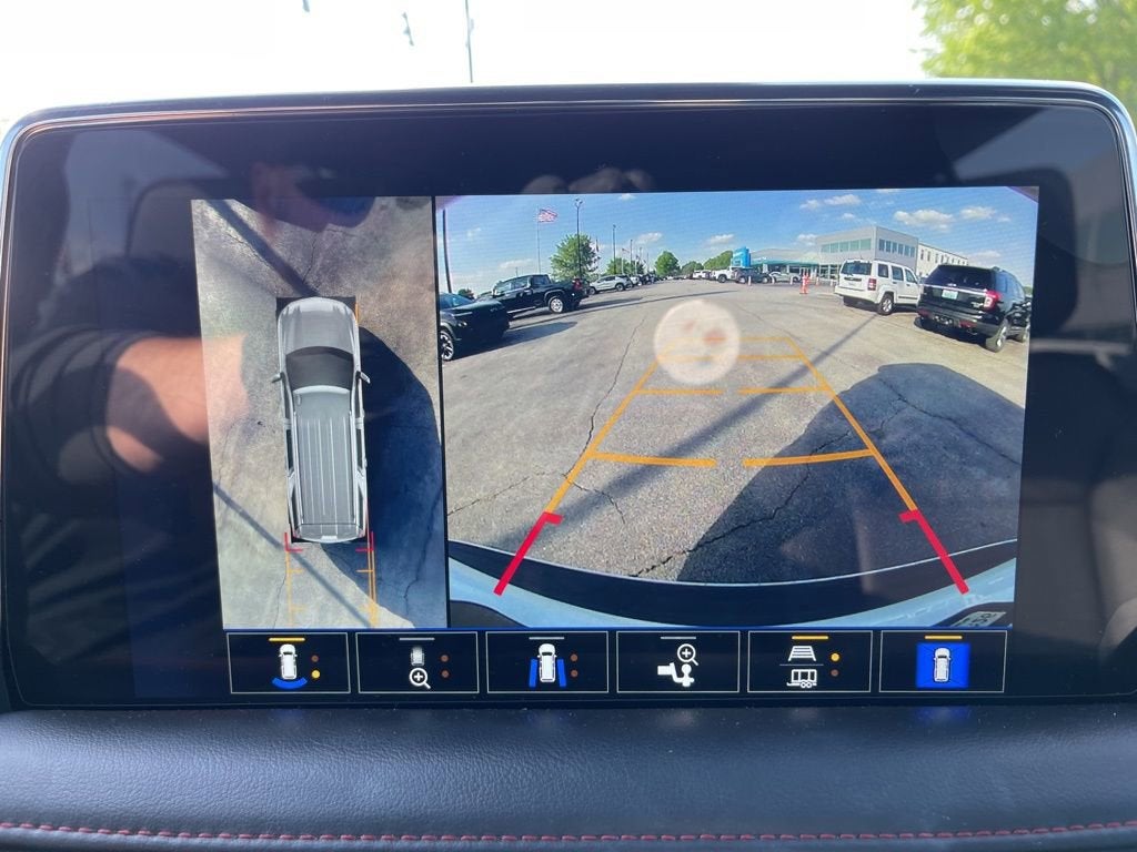 2023 Chevrolet Suburban RST