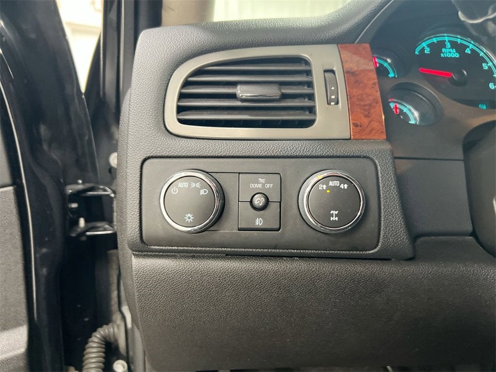 2014 Chevrolet Suburban LT